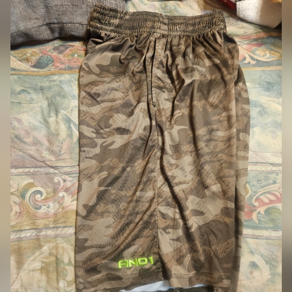Boys And1 Camoflauge Basketball Shorts - Picture 2 of 5